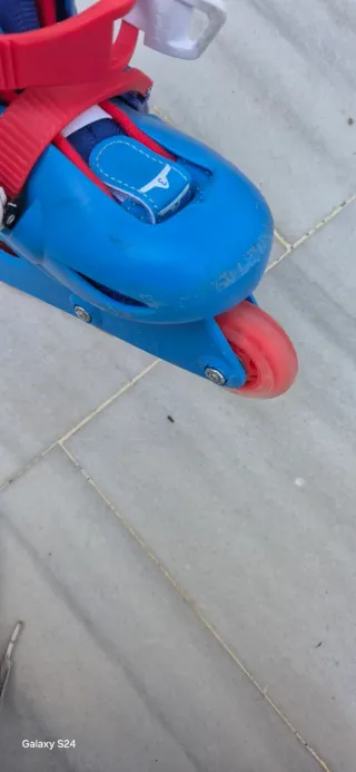 Patines en línea para niño + casco y protecciones