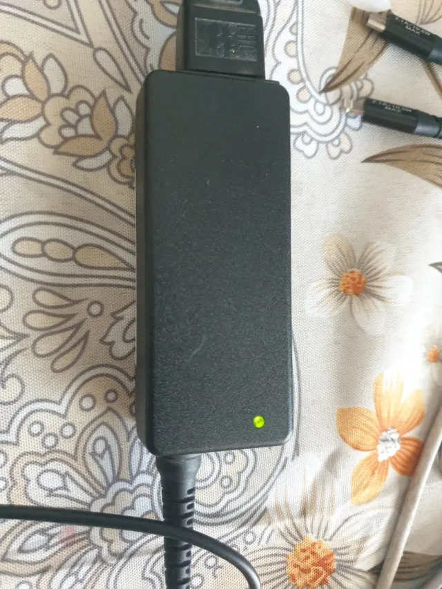 Caricatore Asus Nero