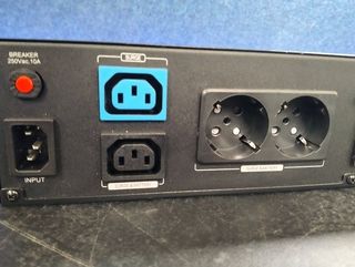 Phasak PH 7521 UPS 2160VA 1320W Onda Sinusoida