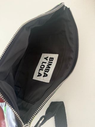 Cartera de mano Bimba y Lola floral