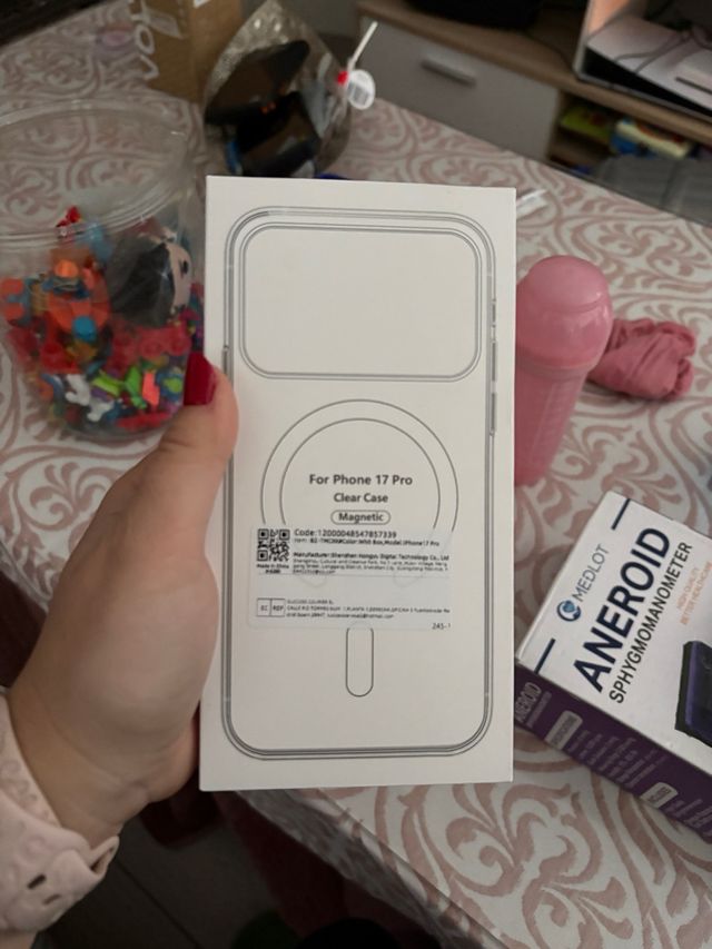 Capa iPhone 17 Pro Transparente Magnética