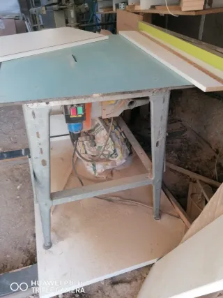 Fresadora con mesa RYOBI