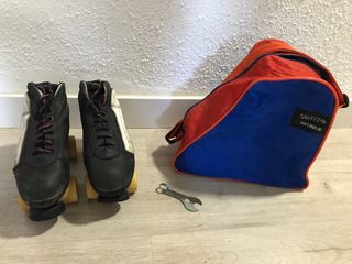 Patines de hockey negros y blancos. Número 41.