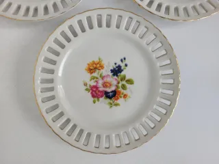 3 Piatti decorativi traforati vintage