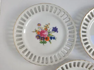 3 Piatti decorativi traforati vintage