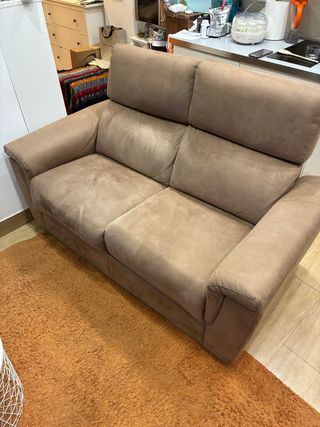 Sofá de 2 cuerpos beige semi nuevo