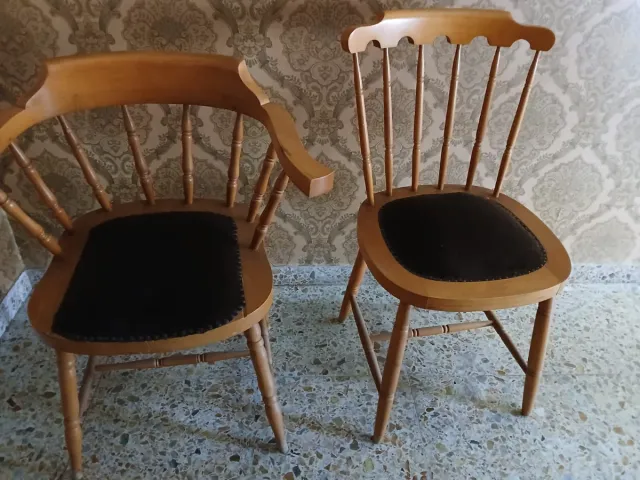 Tavolo da pranzo e sei sedie