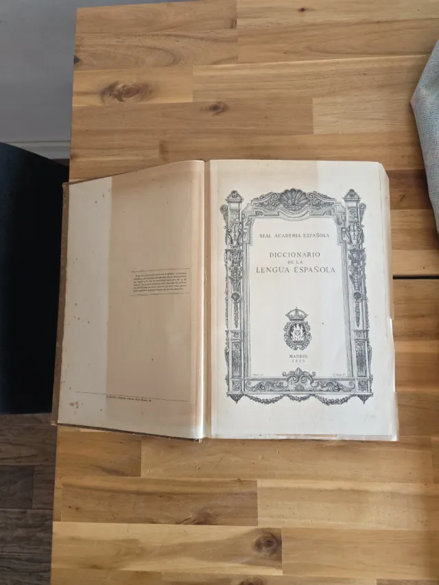 Real Academia Española Diccionario, esclusivo 1925