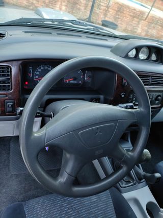 Mitsubishi Montero 2002