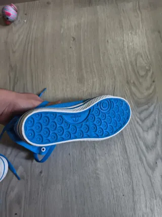 Deportivas Adidas Azul y Rosa nuevas a estrenar