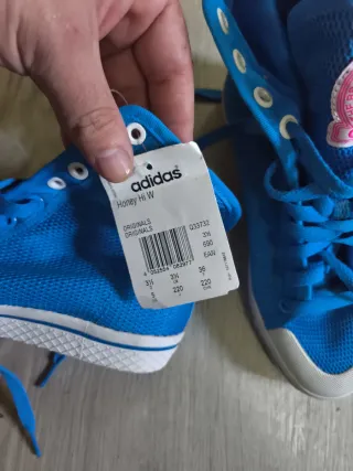 Deportivas Adidas Azul y Rosa nuevas a estrenar