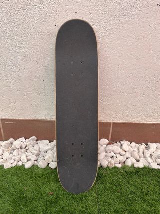 Skate Globe con ejes Tensor