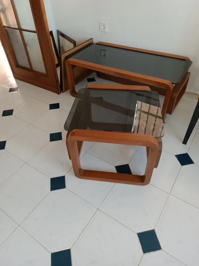 Mesas auxiliares salón madera y cristal