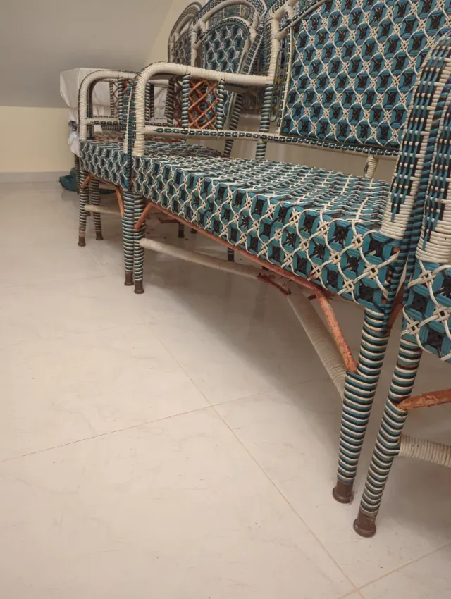 4 Sillas de jardín de mimbre azul y blanco