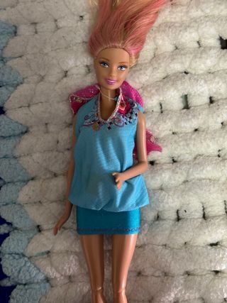 Muñeca Barbie Sirena cambio de color con agua !!