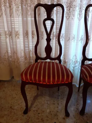 Silla de comedor de madera y tela
