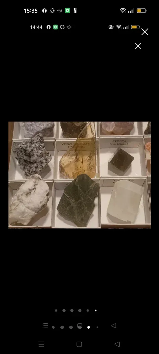 Collezione di 30 minerali