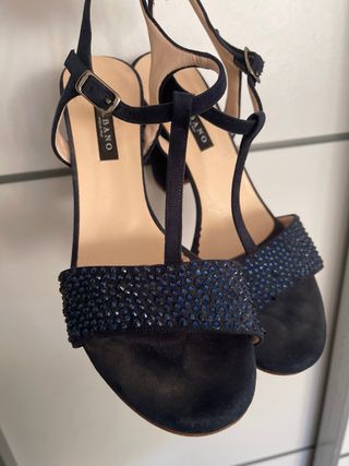 Zapatos de tacón Albano azul con pedrería