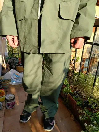 Traje de pesca impermeable verde