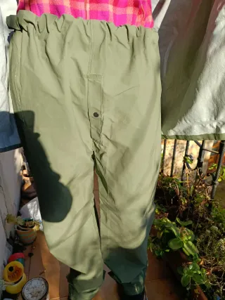 Traje de pesca impermeable verde