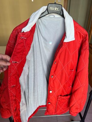 Chaqueta acolchada vintage roja (M cuello de pana
