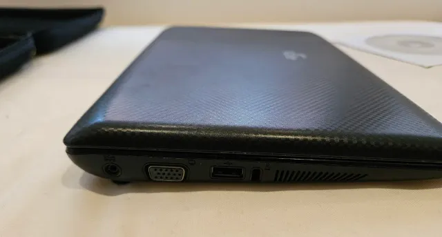 Mini portátil Asus Eee PC 1001HA