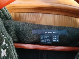Chaqueta poncho Zara capucha paño XL. No da talla