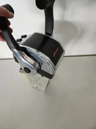 Monoleva Mercury 2 Motori Fuoribordo