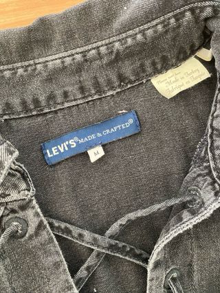 Camisa Levi's Negra con Cordones