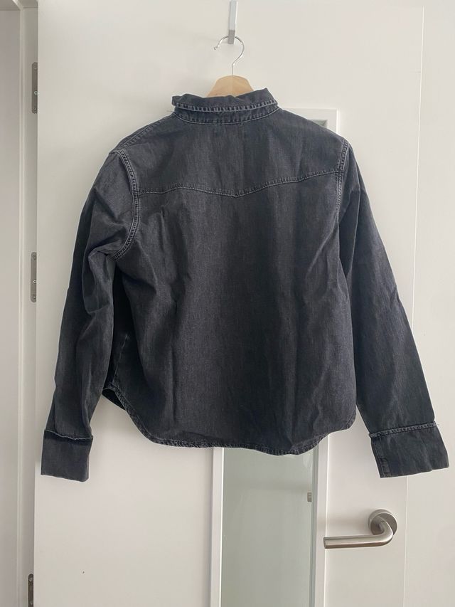 Camisa Levi's Negra con Cordones