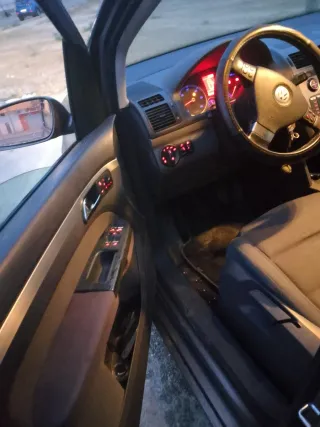 Volkswagen Touran 2007