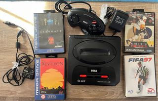 Consola Sega Mega Drive II Negra + 4 Juegos