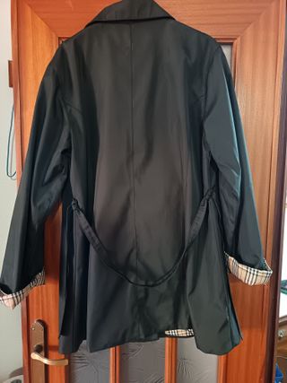 Gabardina cuadros beige y negra