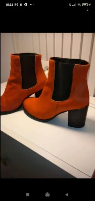 Botines piel de potro naranjas