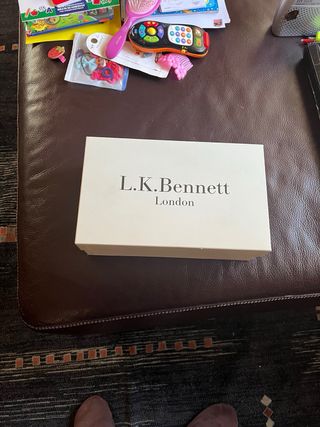 Zapatos tacón LK Bennett negros sin estrenar