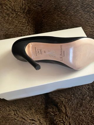 Zapatos tacón LK Bennett negros sin estrenar