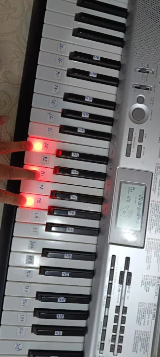 Tastiera Casio LK-130 con autoapprendimento