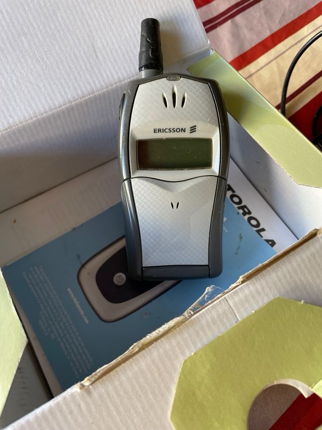 Teléfono Móvil Ericsson T20e