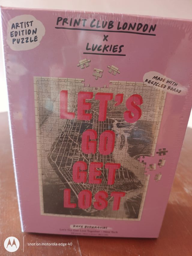 Puzzle Print Club London x Luckies precintado