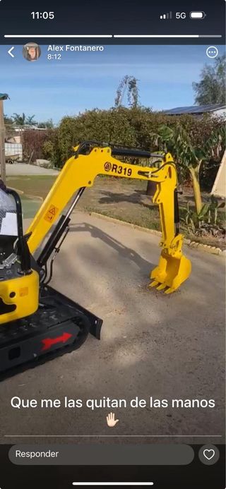 Mini excavadora R319