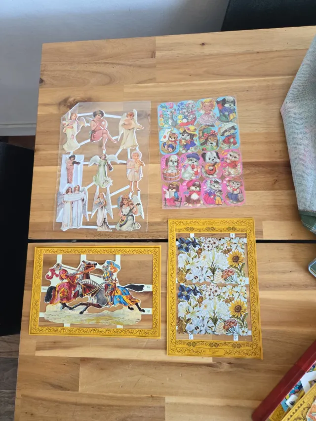 Nuove schede cromos di carte da collezione