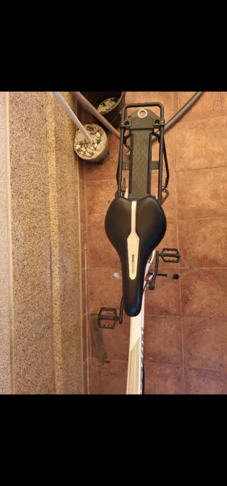 Bicicleta casi nueva, no ha tenido a penas uso.