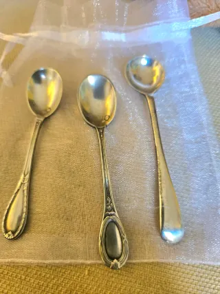Cucharillas de plata antiguas