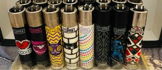 Confezione da 48 accendini Clipper assortiti