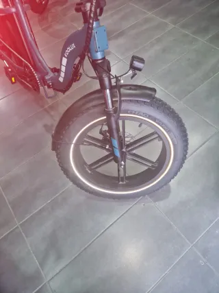 Bicicletta elettrica nuova mai usata