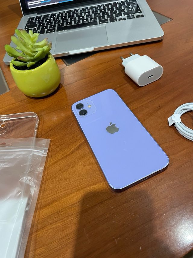iPhone 12 Morado impecable
