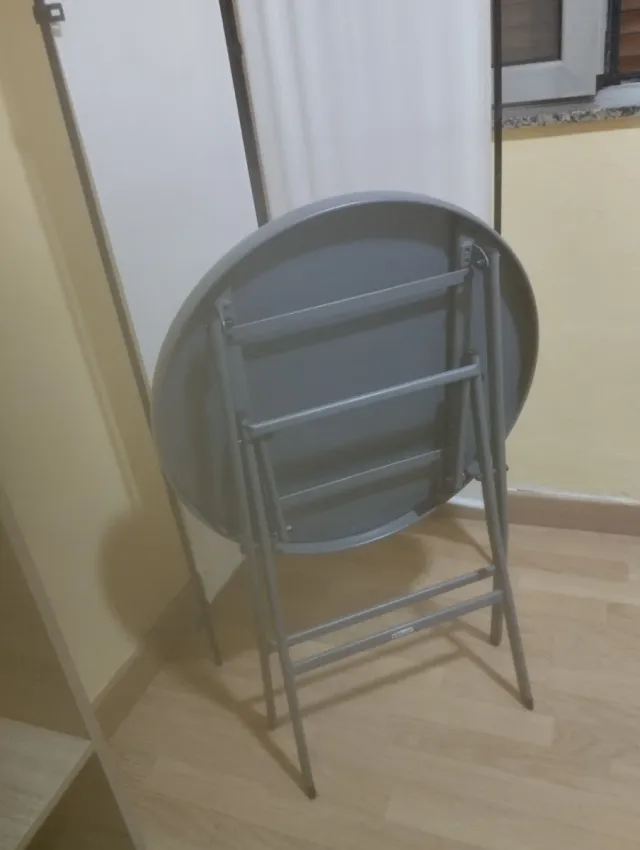 TAVOLO ACCIAIO LACATO CON VETRO TEMPERATO PIEGHEVOLE LEROY