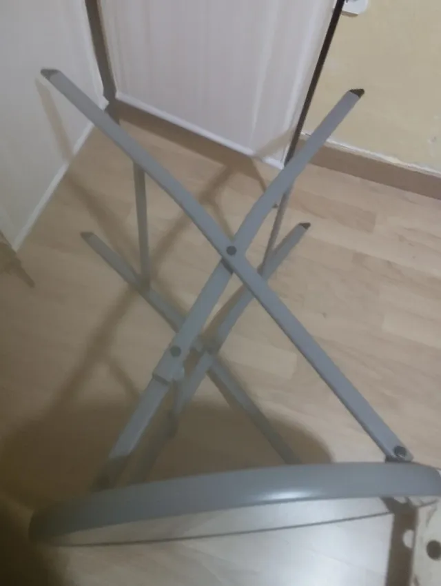 TAVOLO ACCIAIO LACATO CON VETRO TEMPERATO PIEGHEVOLE LEROY