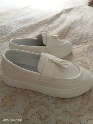 Mocasines blancos niño NUEVO sin estrenar sin usar