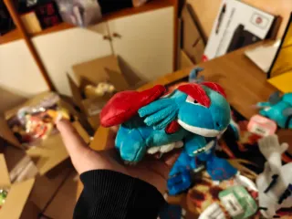 Peluche Pokémon Salamence Sitting Cutie